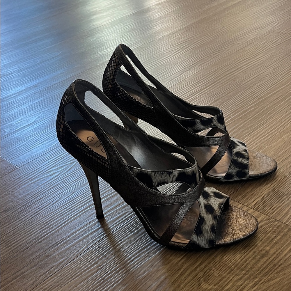 Vintage Guess Black Slingback High Heels with Animal-Print Accent